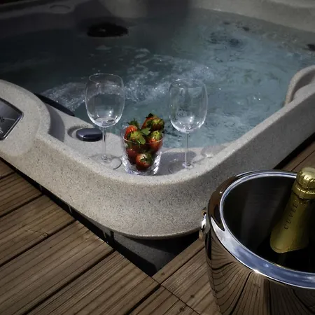 Gradmina Luxury Glamping Villa