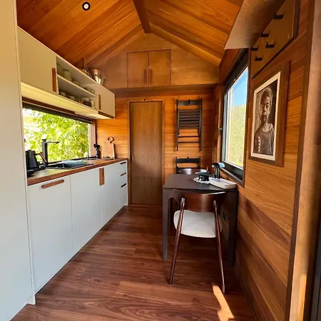 Gradmina Luxury Glamping ヴィラ Prewala